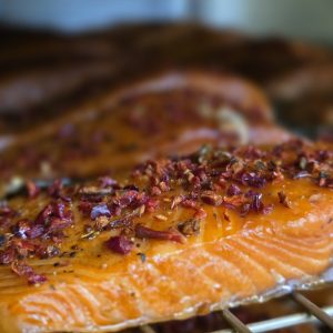 Łosoś wędzony na ciepło w przyprawie Peszki kawałki ok. 300 g