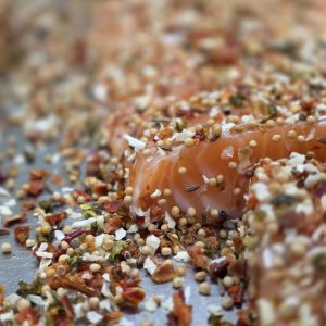 Gravlax z polędwicy łososia z ziołami i gorczycą